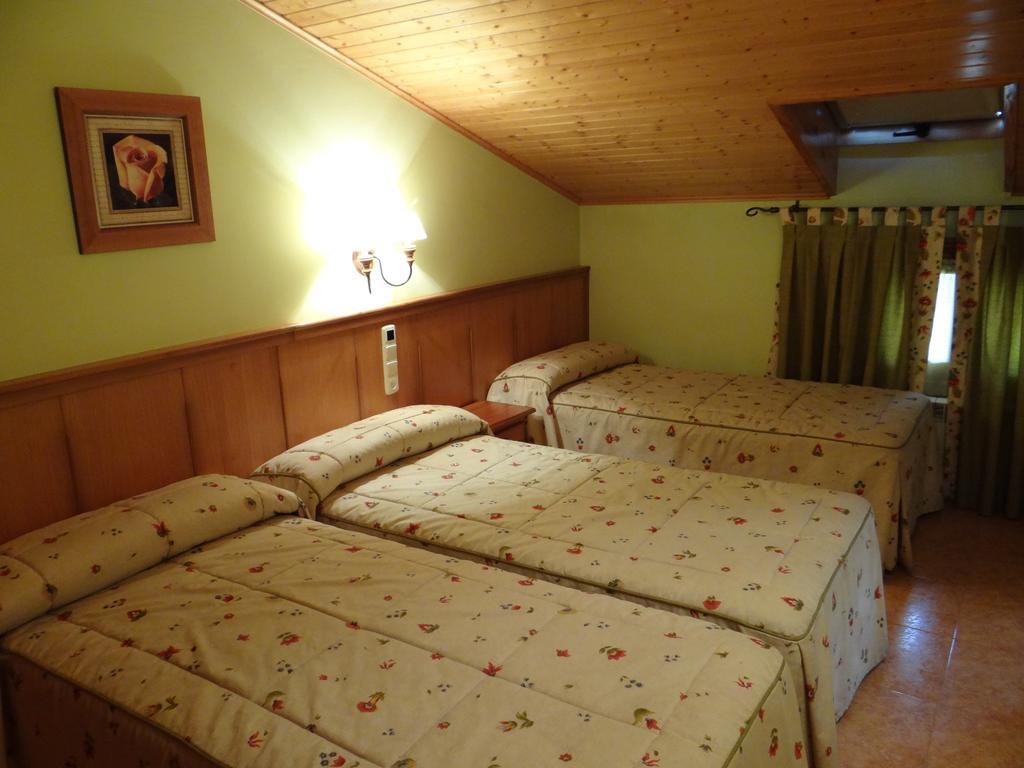 Hotel Casa Carmen Benabarre Zimmer foto